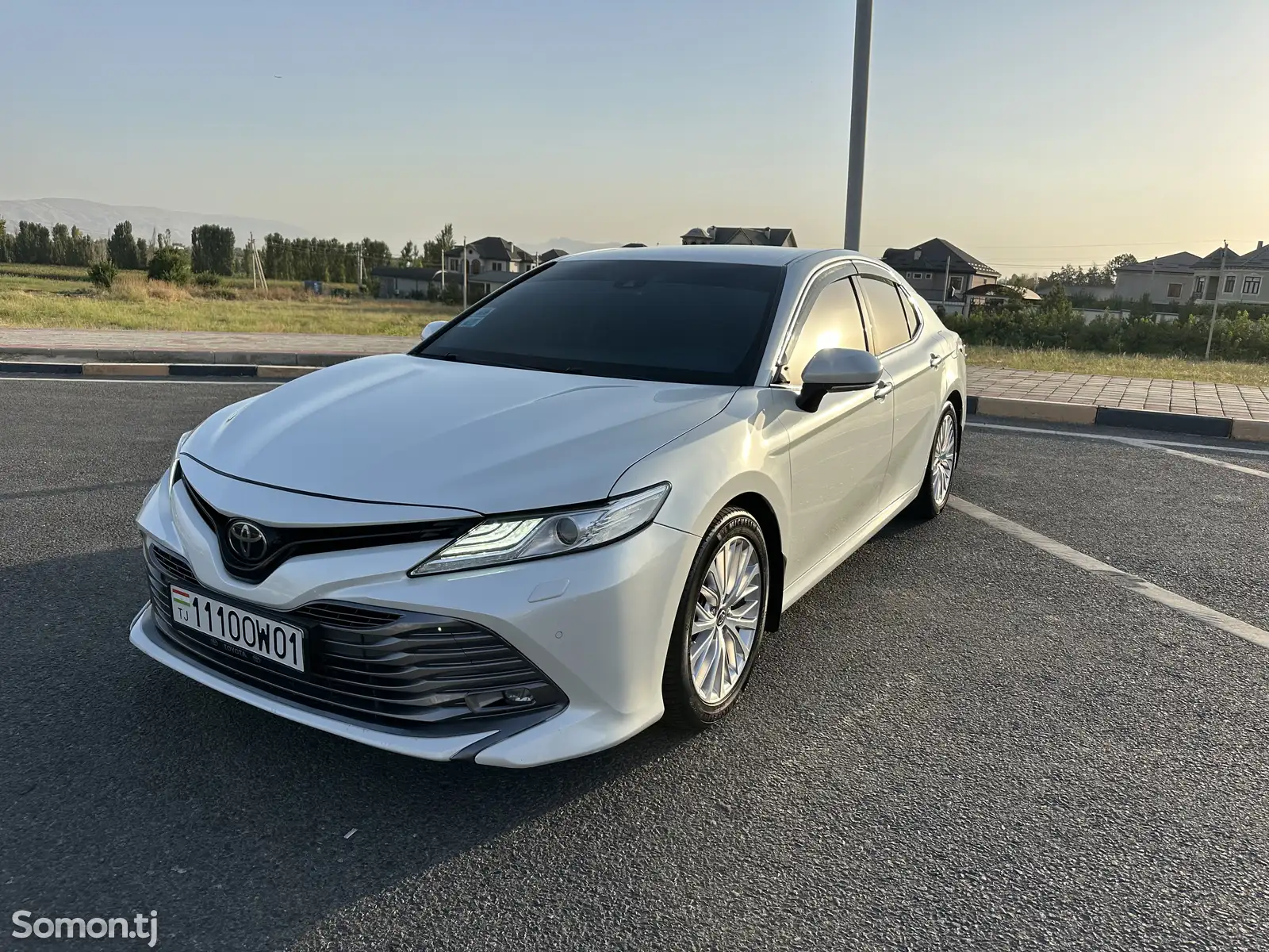 Toyota Camry, 2019-1