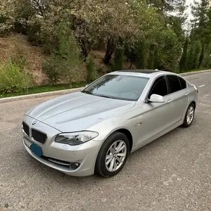 BMW 5 series, 2011