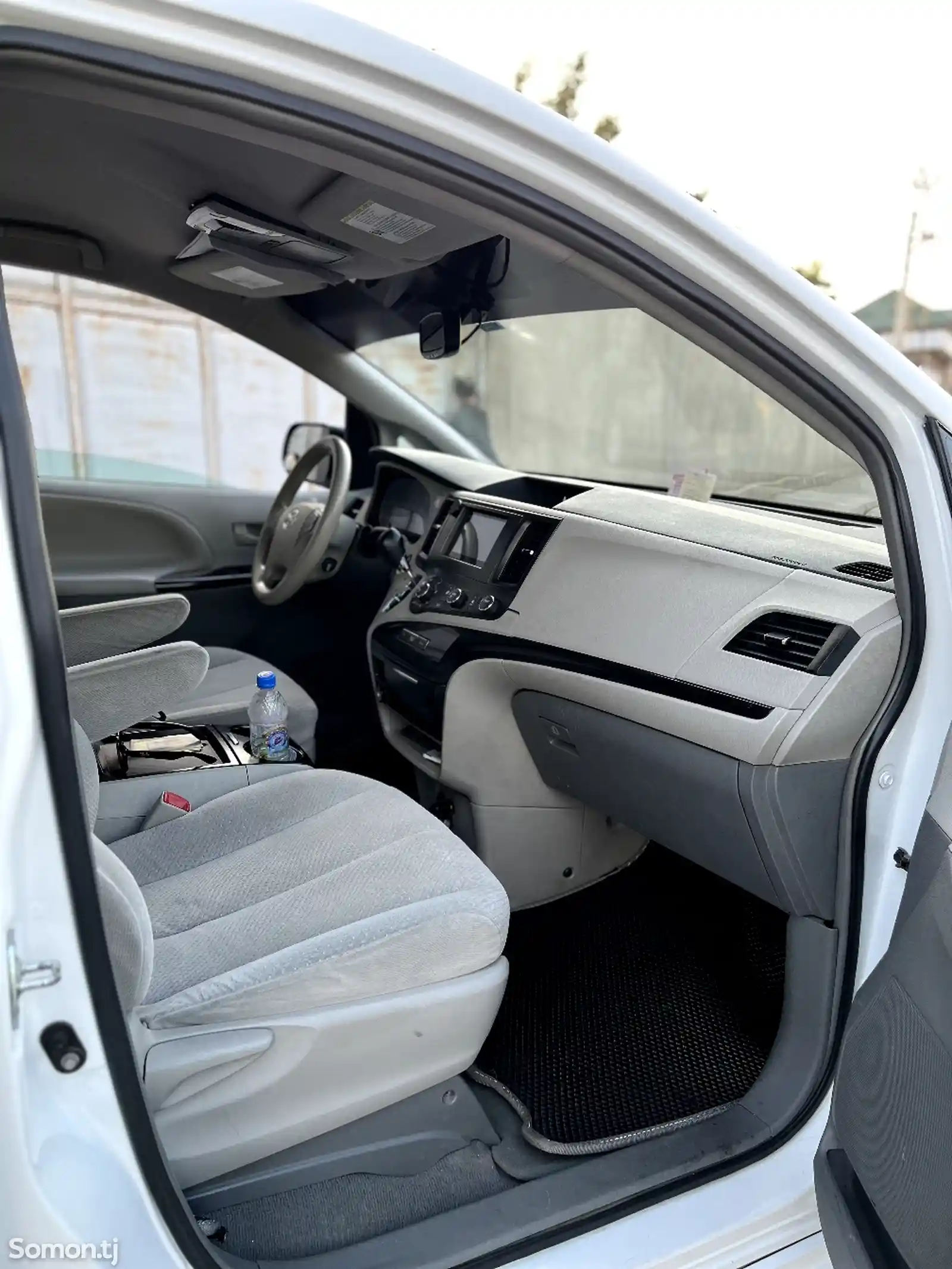 Toyota Sienna, 2011-6