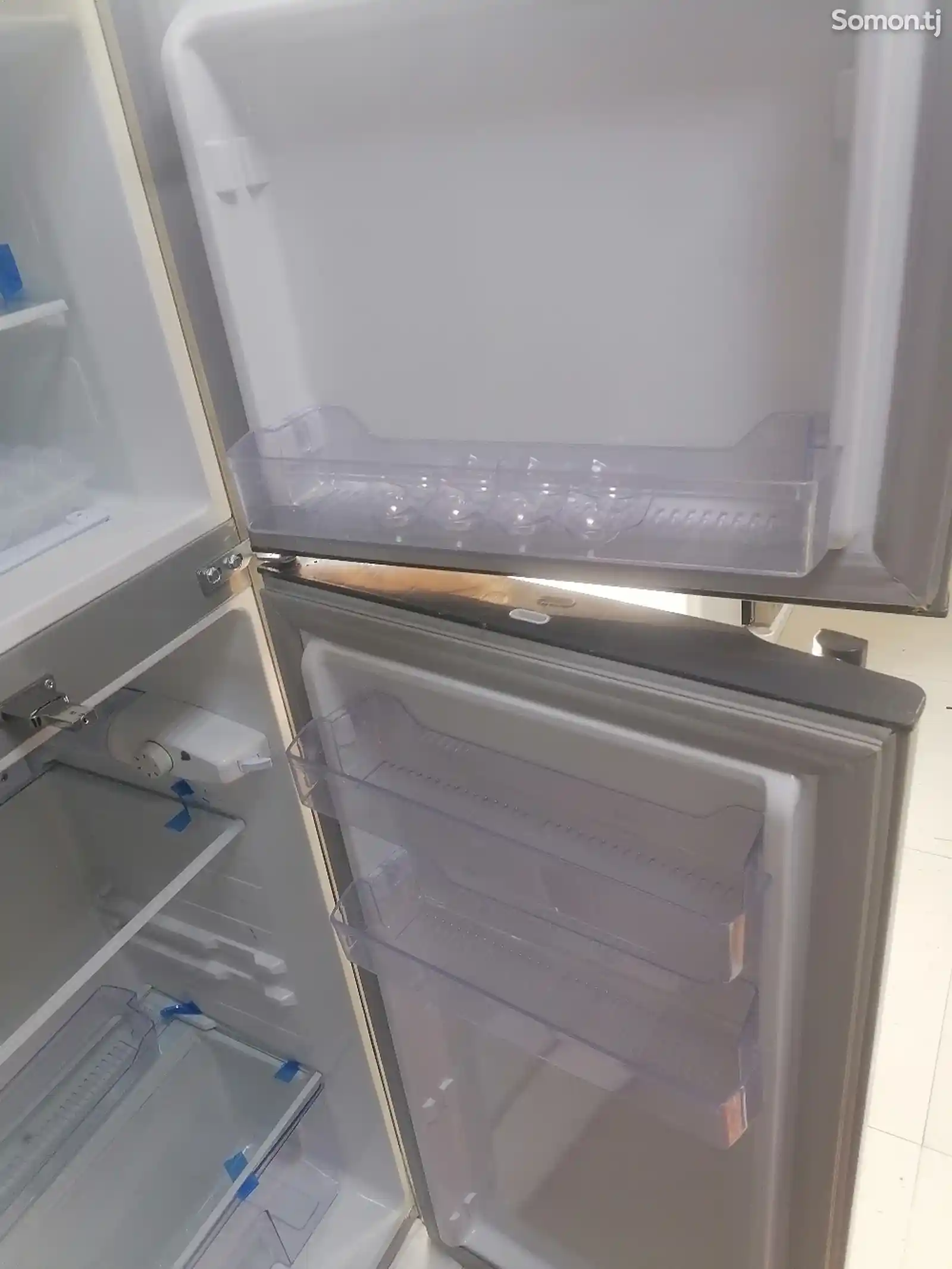 Холодильник Almas-5