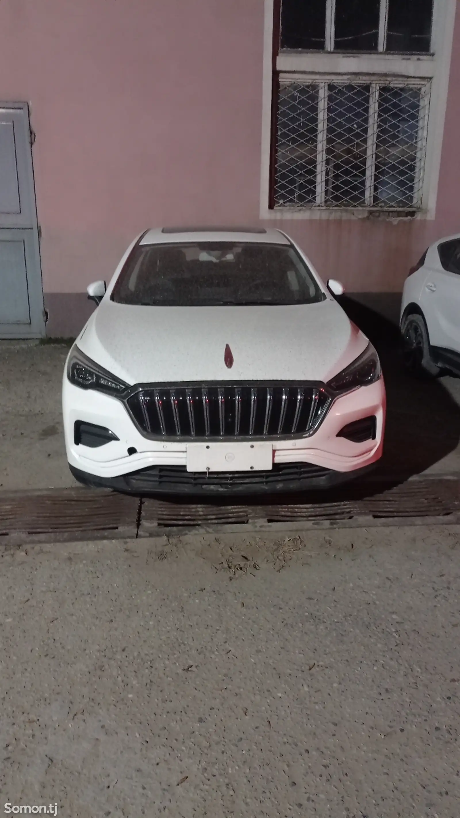 Hongqi E-HS3, 2019-1