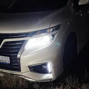 Nissan Elgrand, 2015