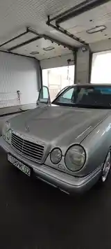 Mercedes-Benz E class, 1996-7