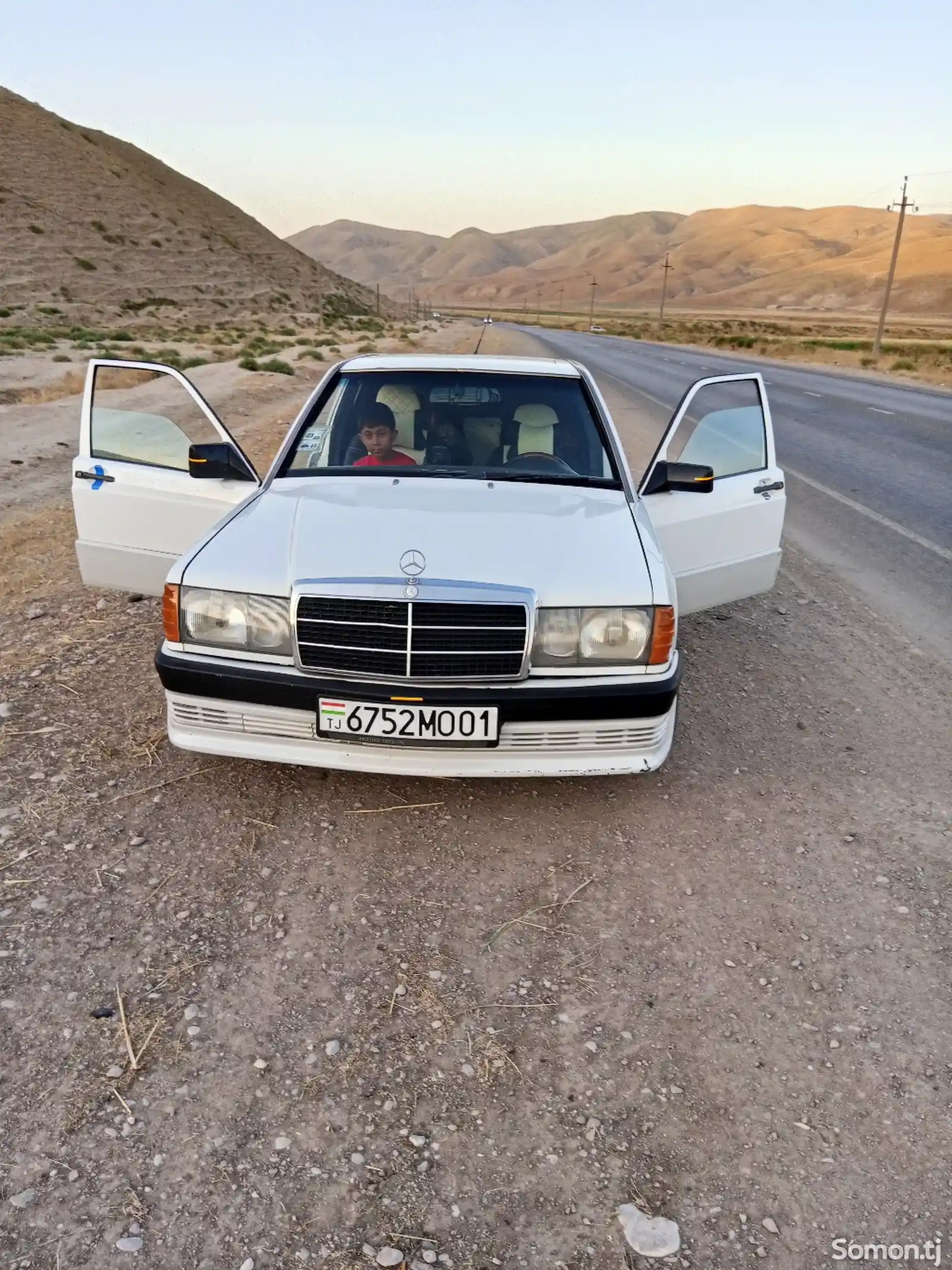 Mercedes-Benz W201, 1987-8