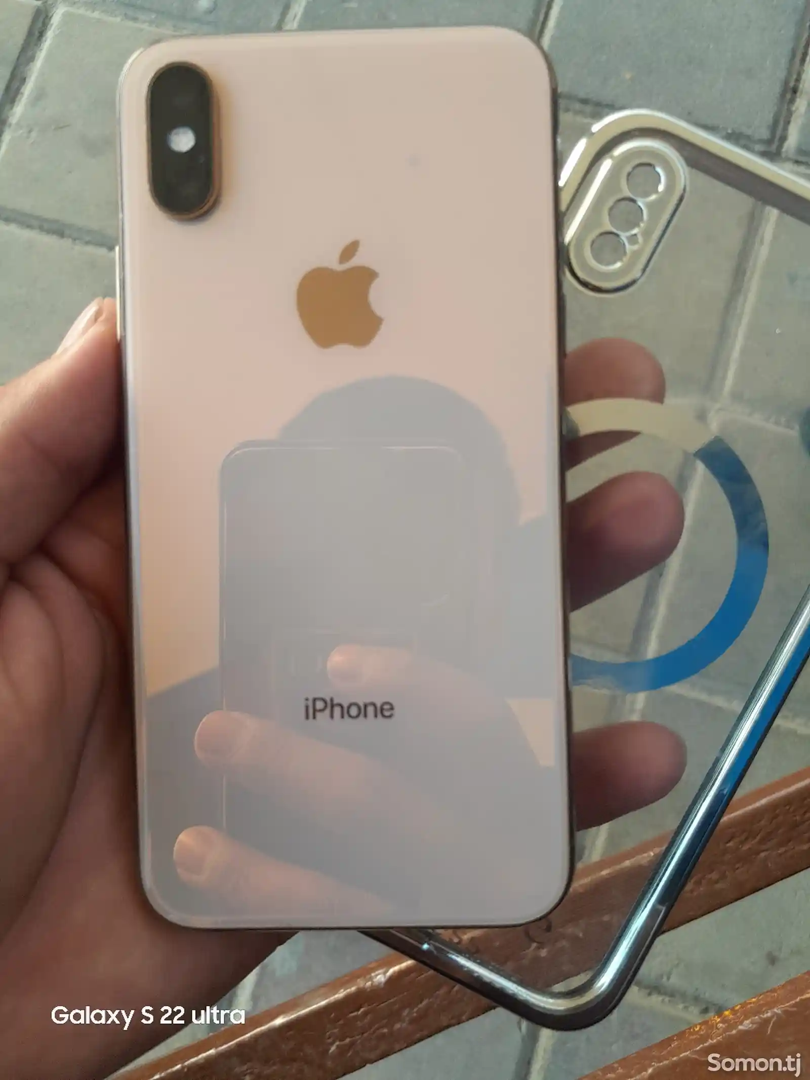 Apple iPhone Xs, 64 gb, Gold-1