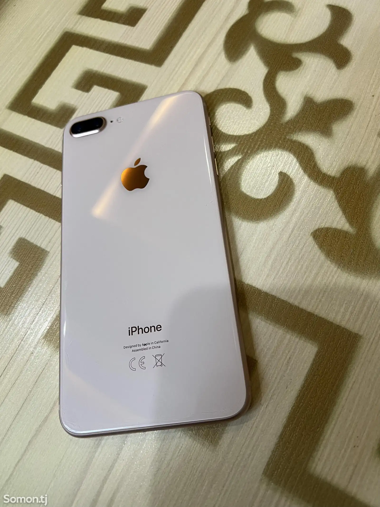 Apple iPhone 8 plus, 64 gb, Gold-1