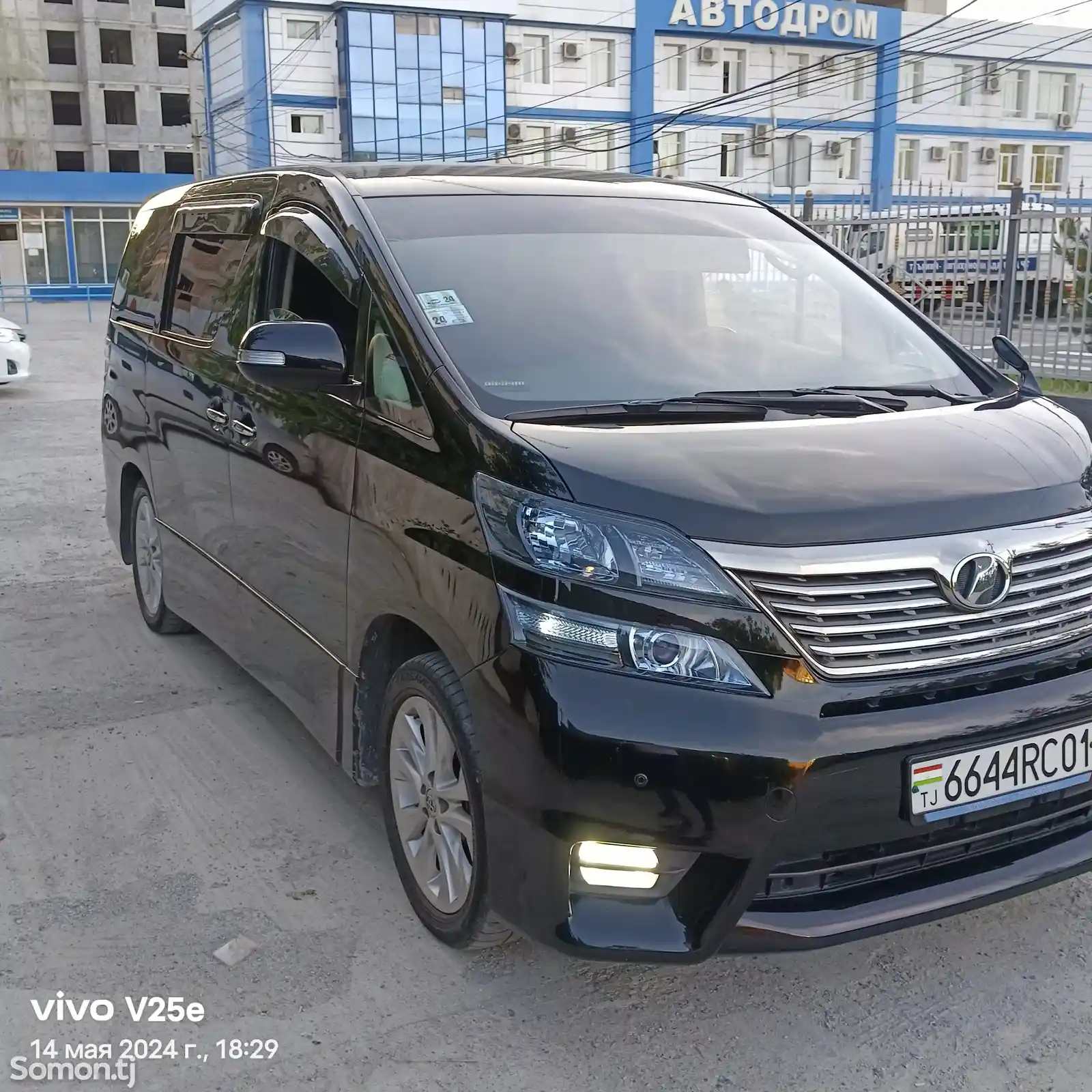 Toyota Vellfire, 2008-5