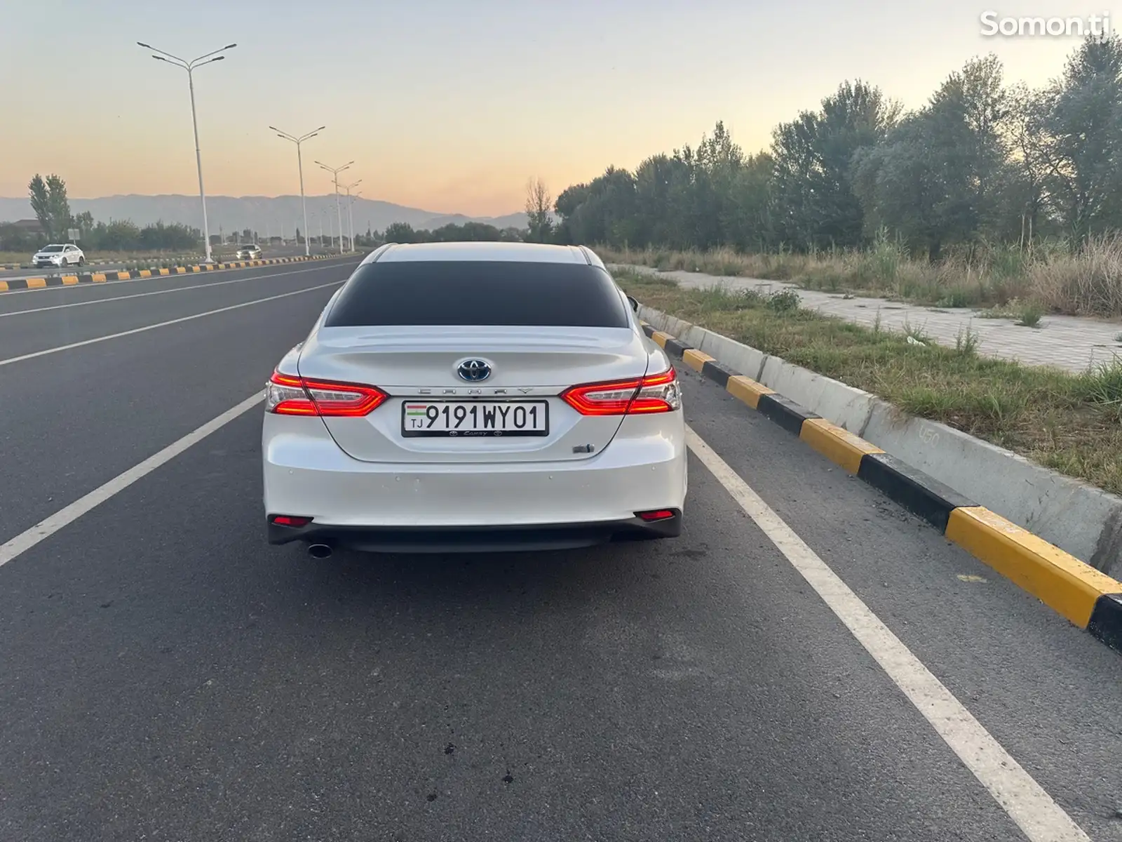 Toyota Camry, 2017-3