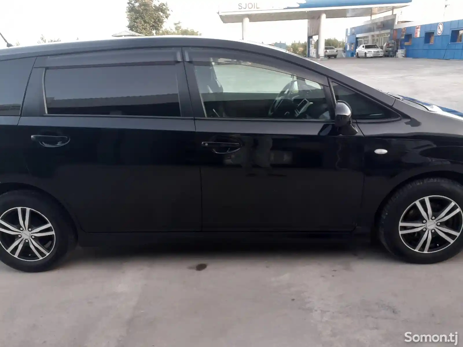 Toyota Wish, 2010-4