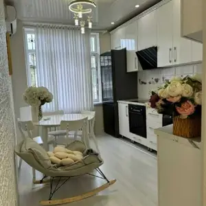 1-комн. квартира, 3 этаж, 45 м², Фирдавси Цирк