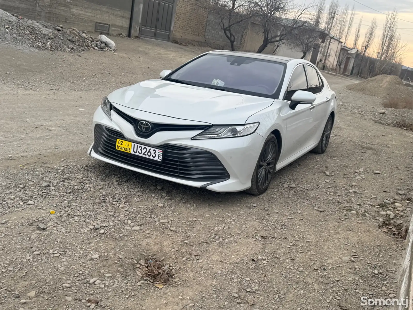 Toyota Camry, 2019-1