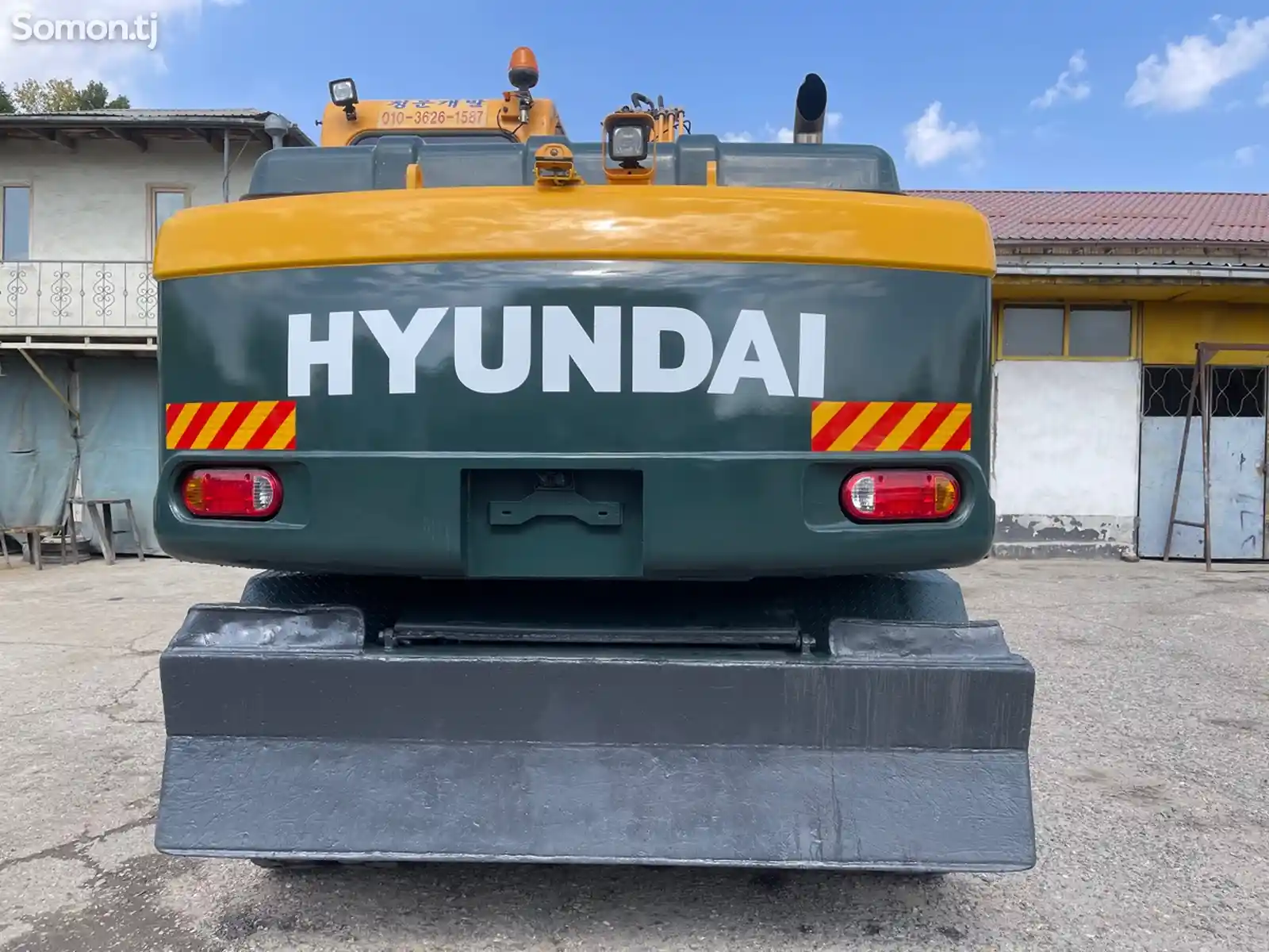 Экскаватор Hyundai 140W Robex-4