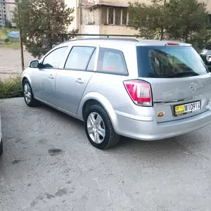 Opel Astra H, 2009