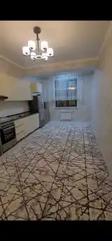 1-комн. квартира, 5 этаж, 60 м², Дом печати-2