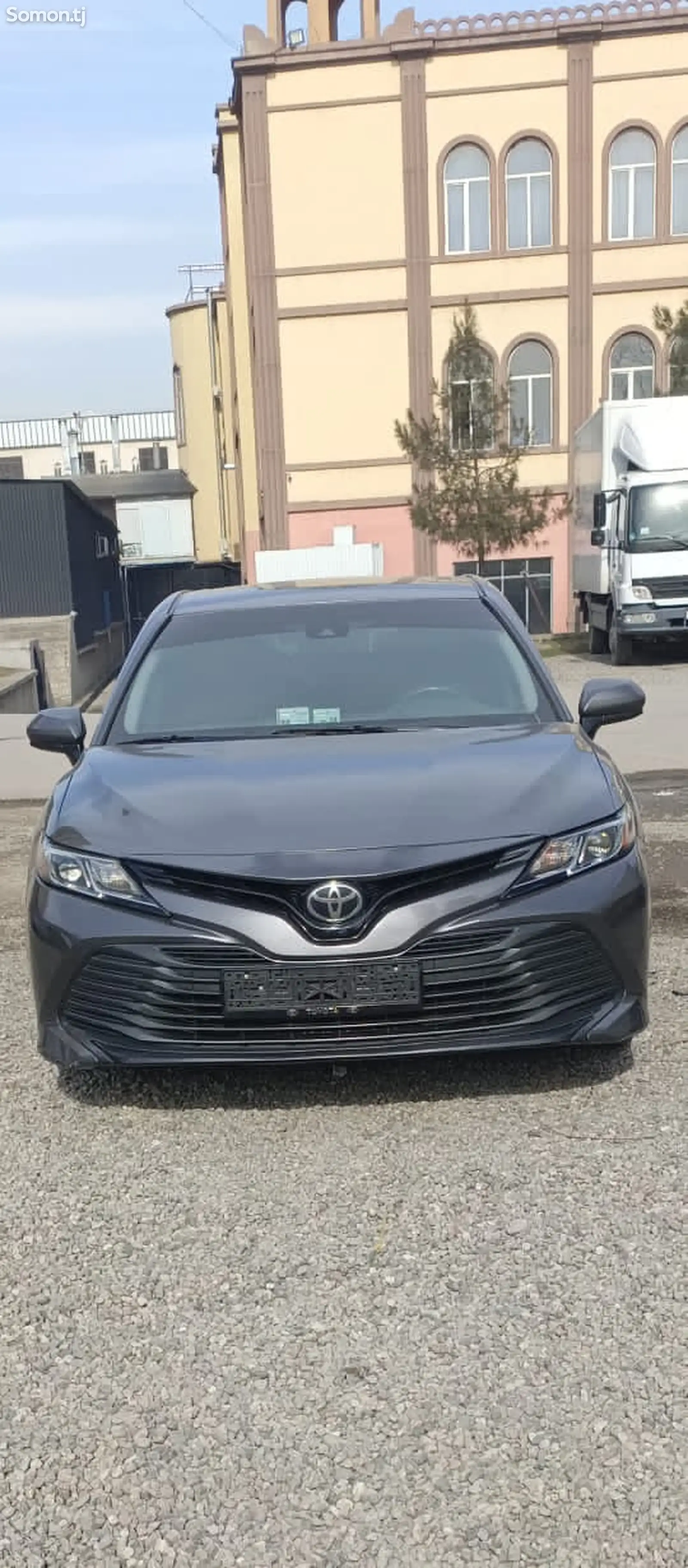 Toyota Camry, 2018-1