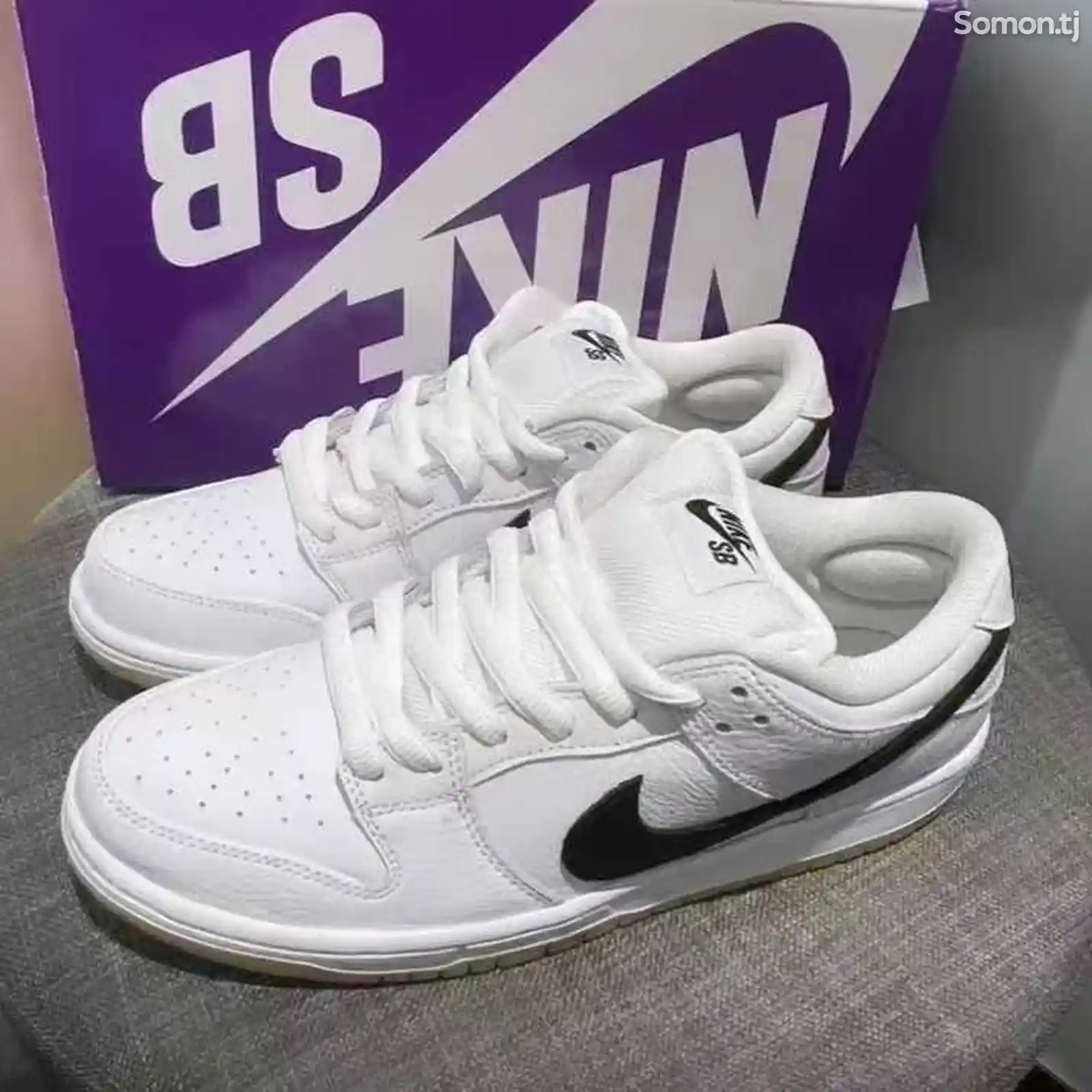 Кроссовки бренд Nike-2