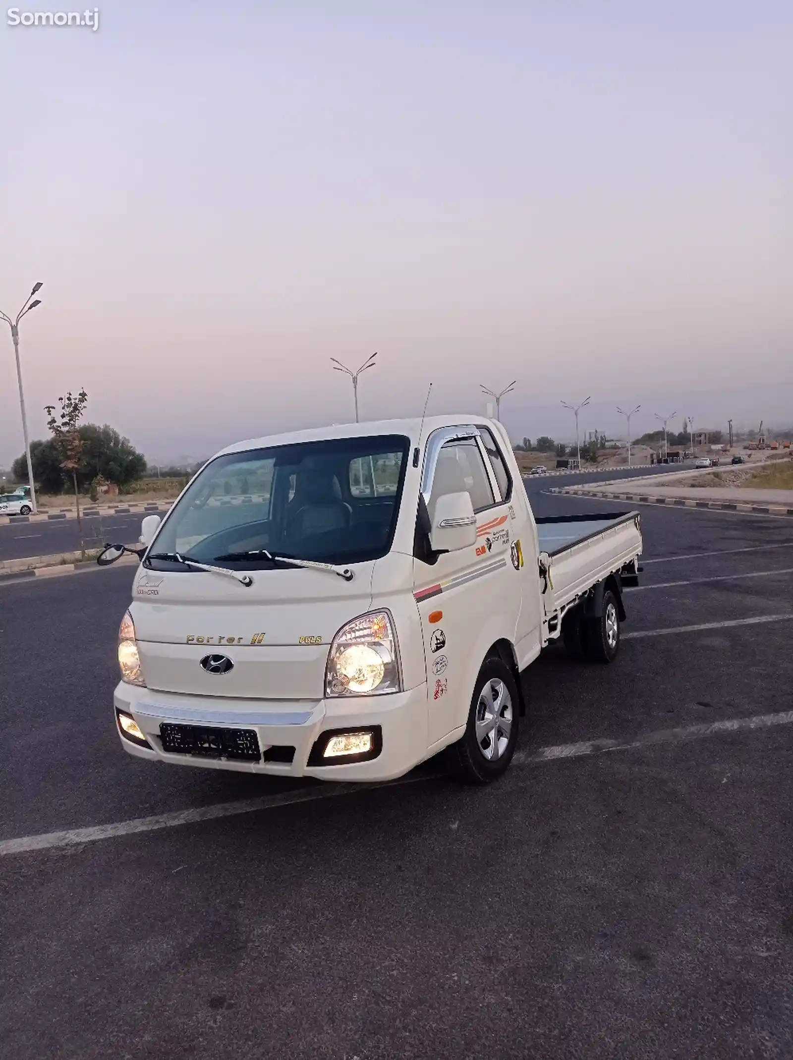 Бортовой автомобиль Hyundai Porter 2, 2015-1