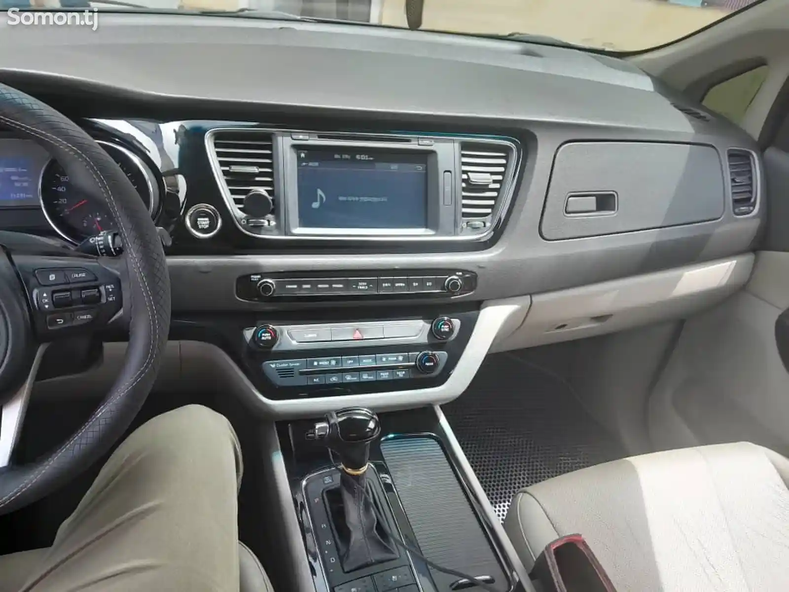 Kia Carnival, 2016-4