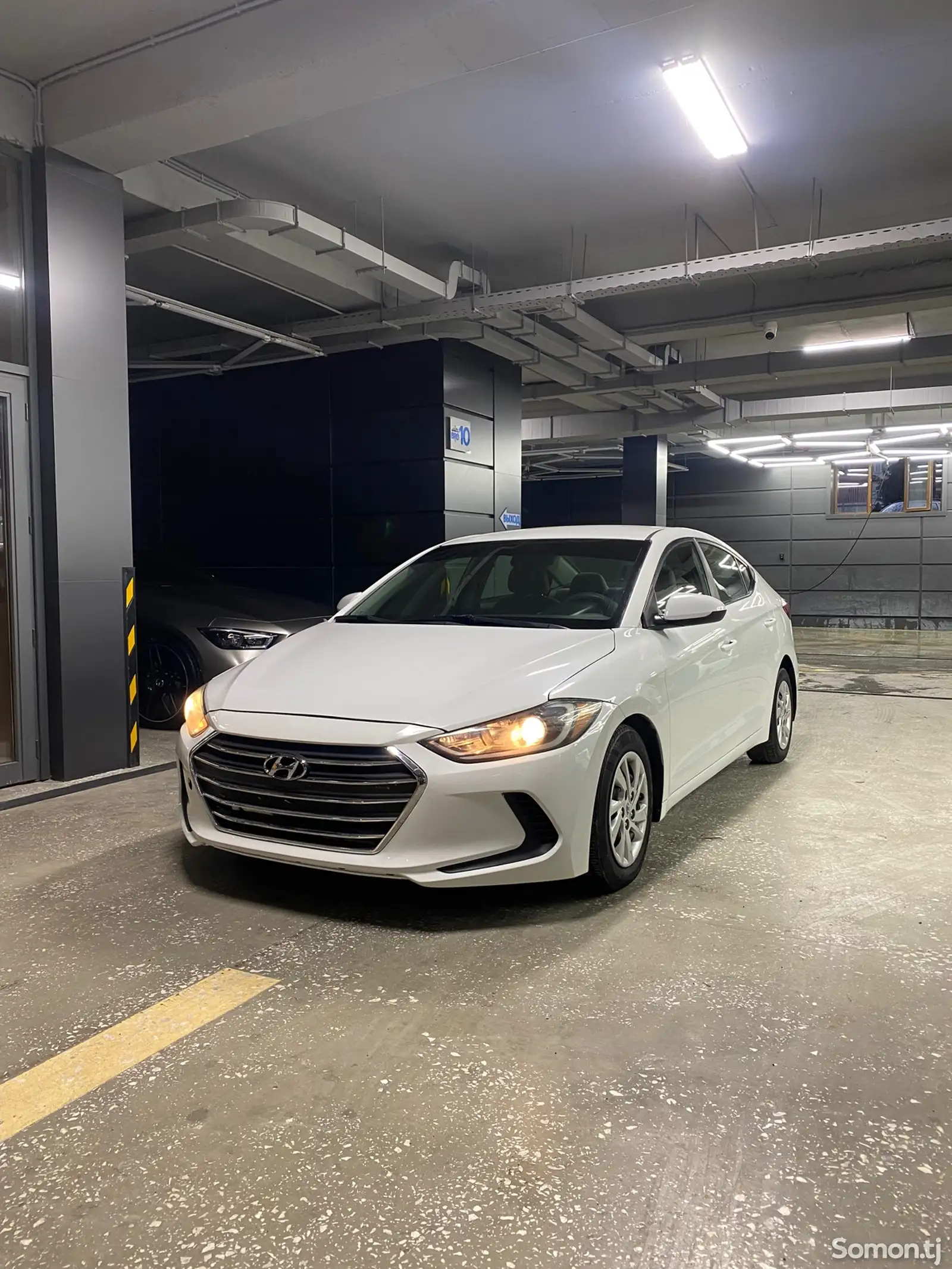 Hyundai Elantra, 2017-1