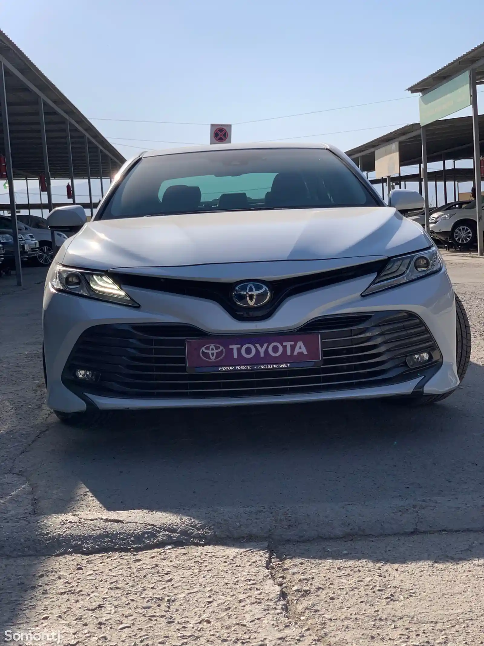 Toyota Camry, 2018-1