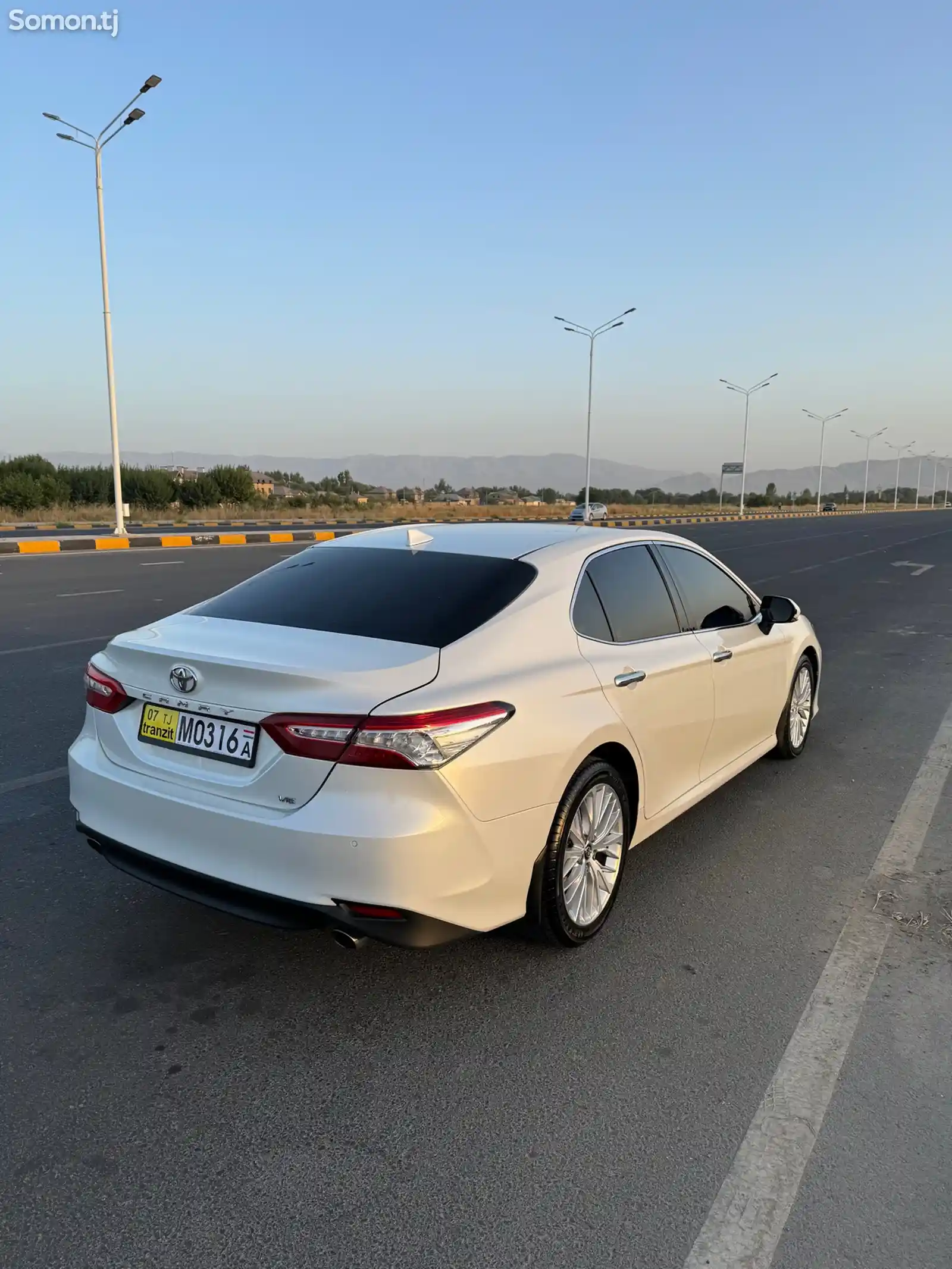 Toyota Camry, 2019-6