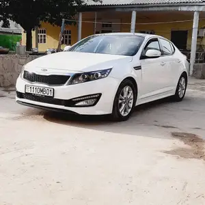 Kia K5, 2011