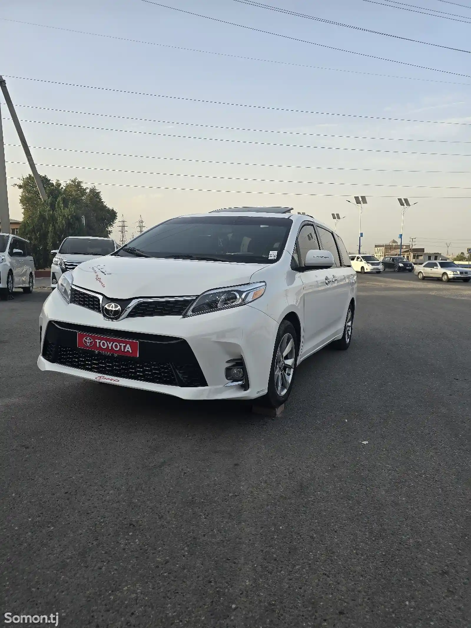 Toyota Sienna, 2015-12