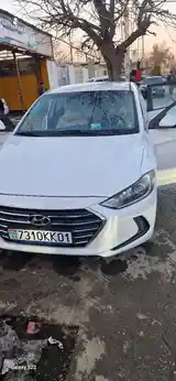 Hyundai Elantra, 2017-13