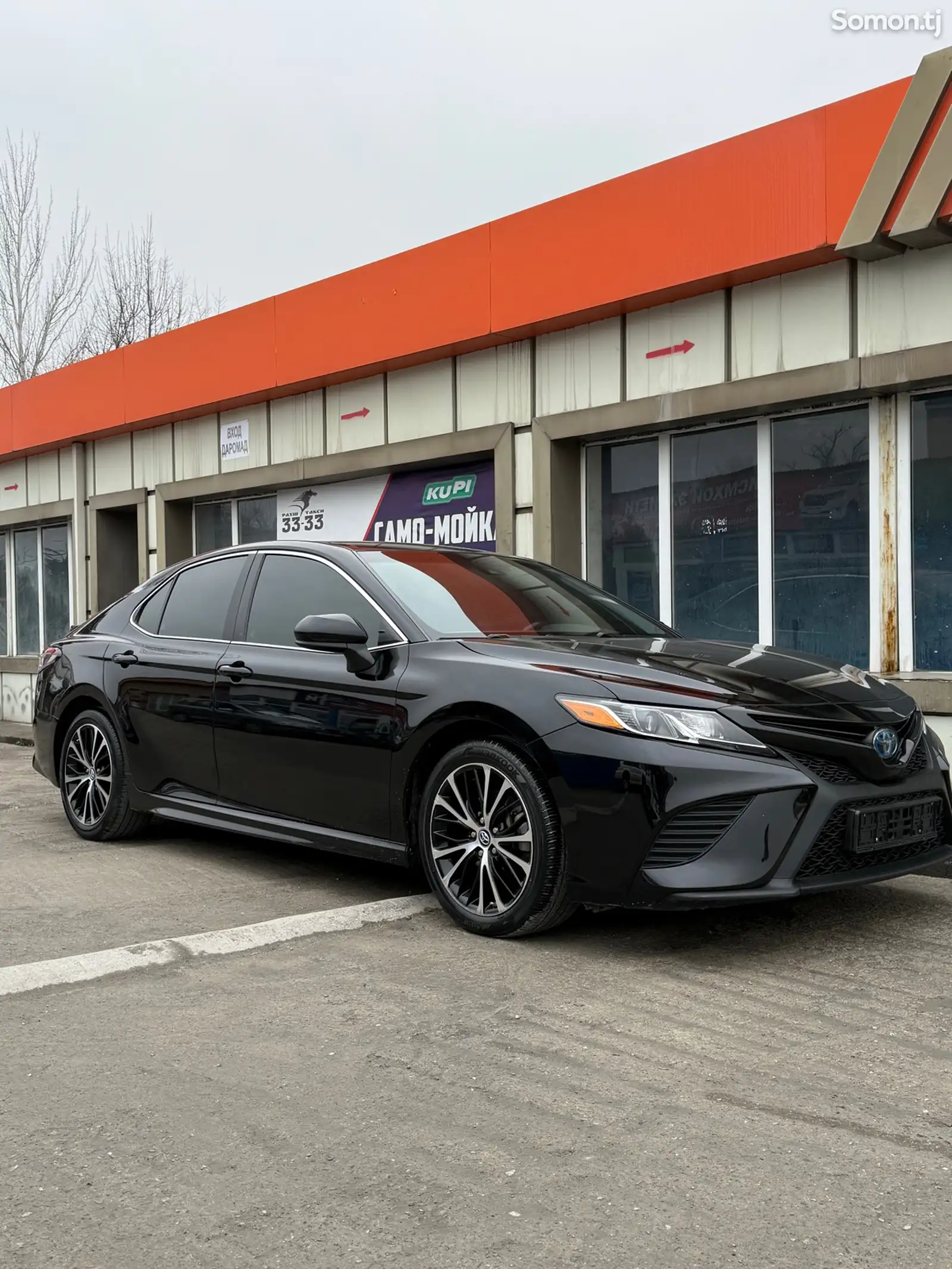 Toyota Camry, 2018-1