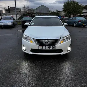 Toyota Camry, 2014