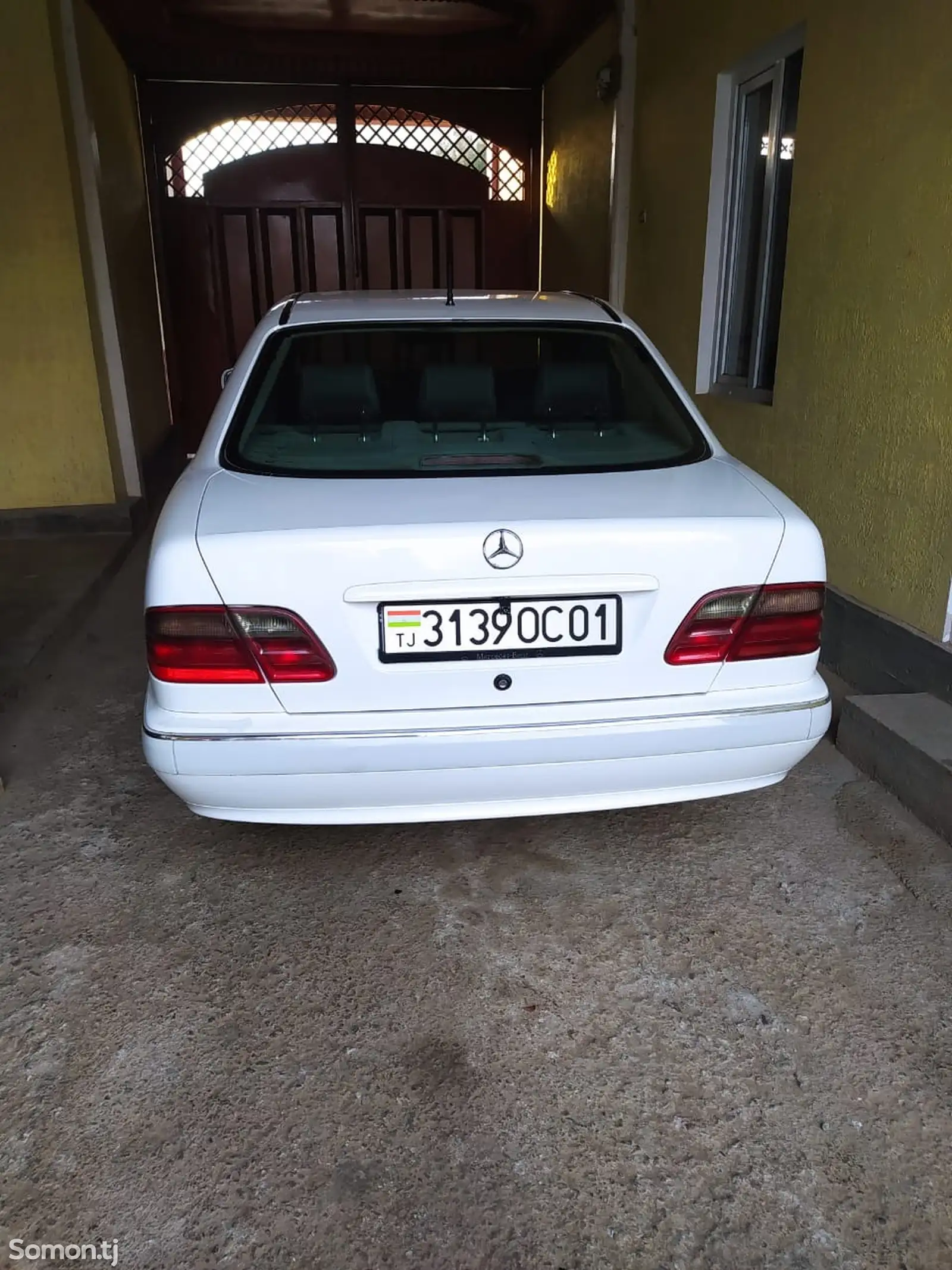 Mercedes-Benz E class, 2000-9