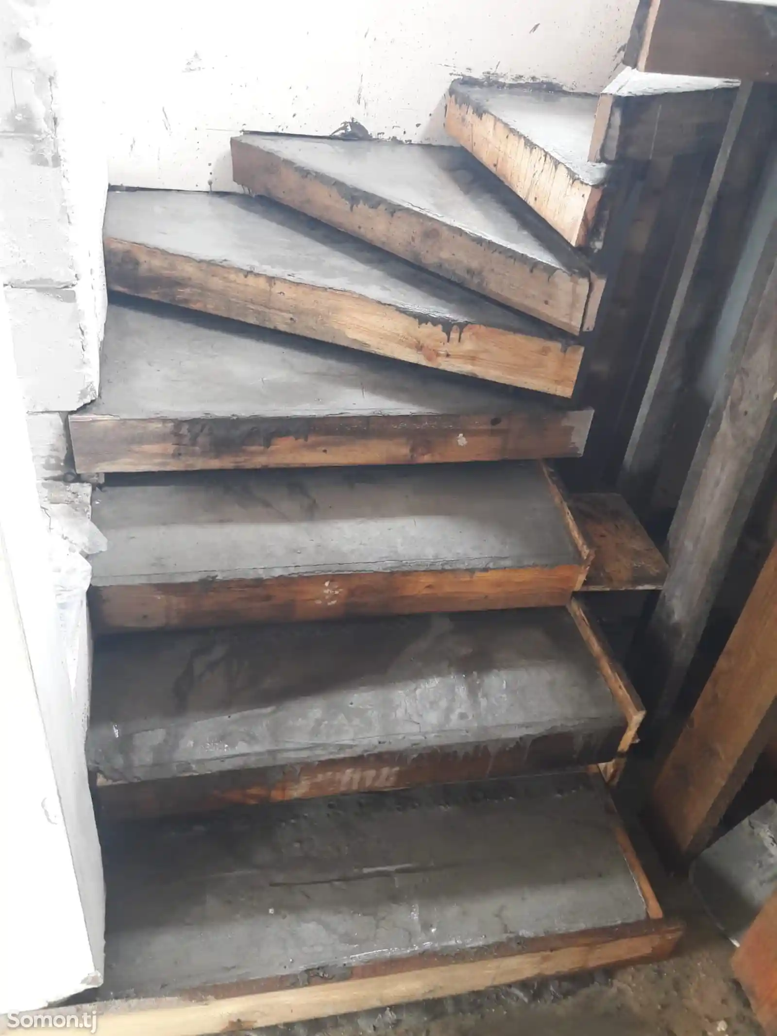 Услуги строительства железобетонных лестниц-5