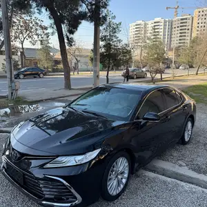 Toyota Camry, 2018