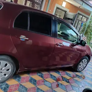 Toyota Vitz, 2010