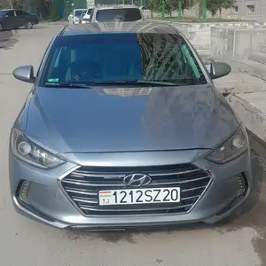 Hyundai Elantra, 2017