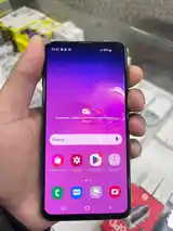 Samsung Galaxy S10e-2