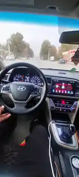 Hyundai Elantra, 2017-4