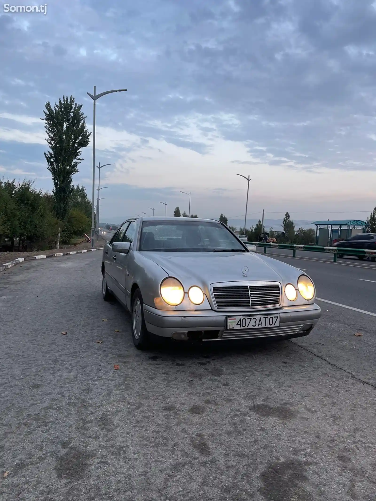 Mercedes-Benz E class, 1997-4