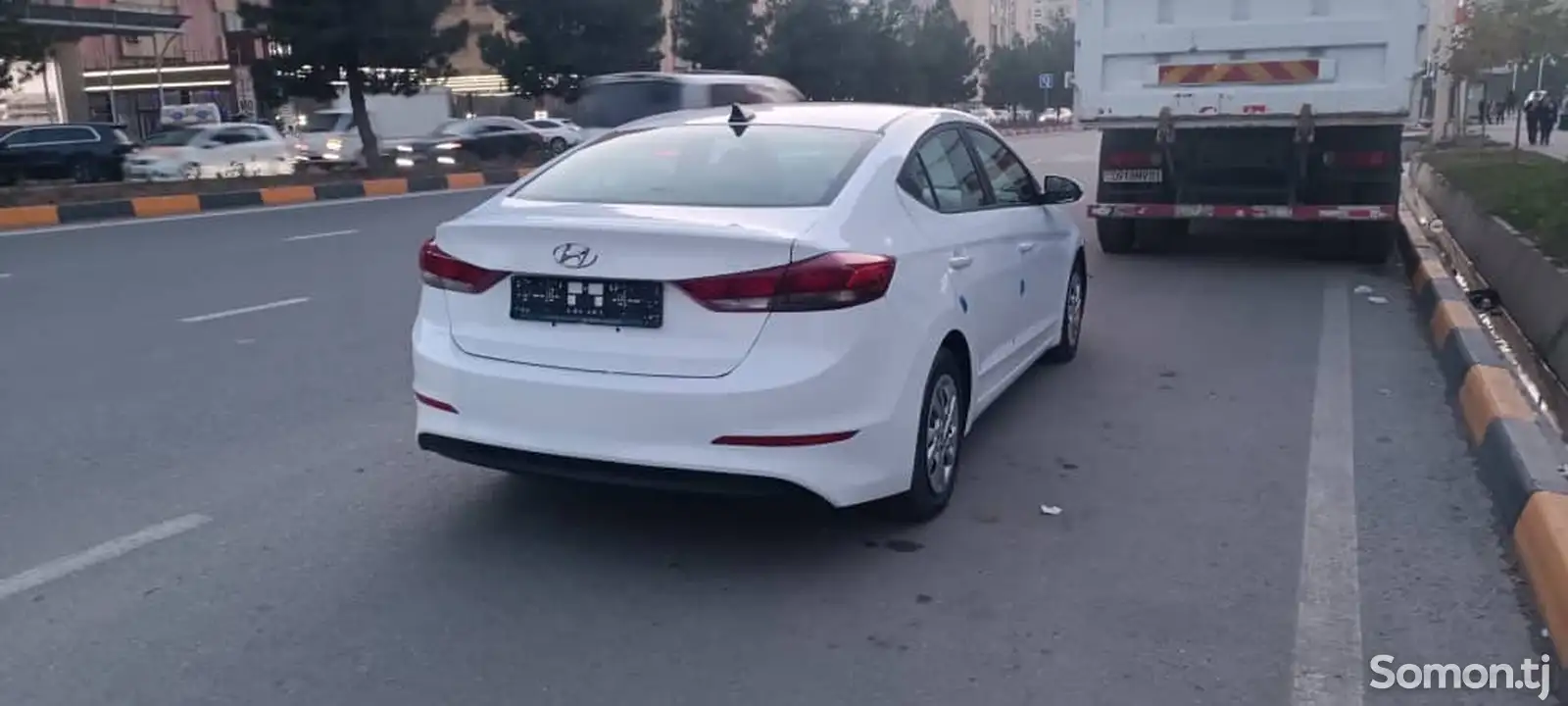 Hyundai Elantra, 2017-1