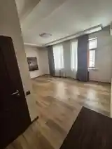 5-комн. квартира, 4 этаж, 220 м², Сино-5