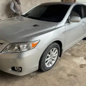 Toyota Camry, 2011