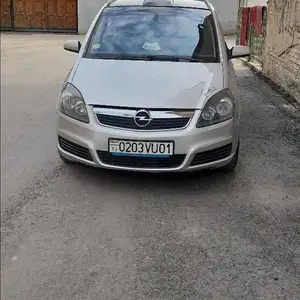 Opel Zafira, 2006