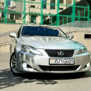 Lexus IS series, 2008