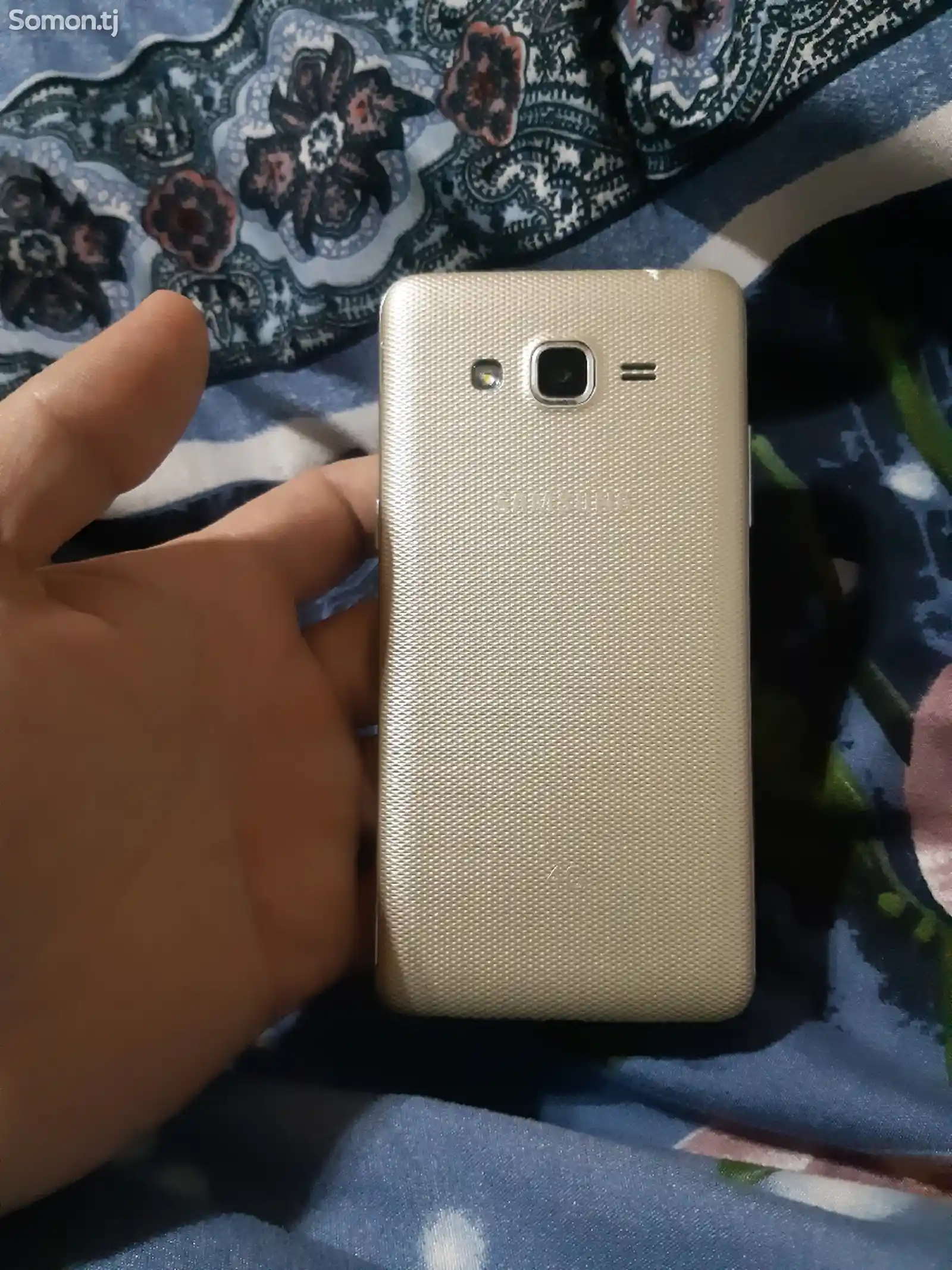 Samsung Galaxy J2-1