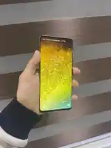 Samsung Galaxy S10+-5