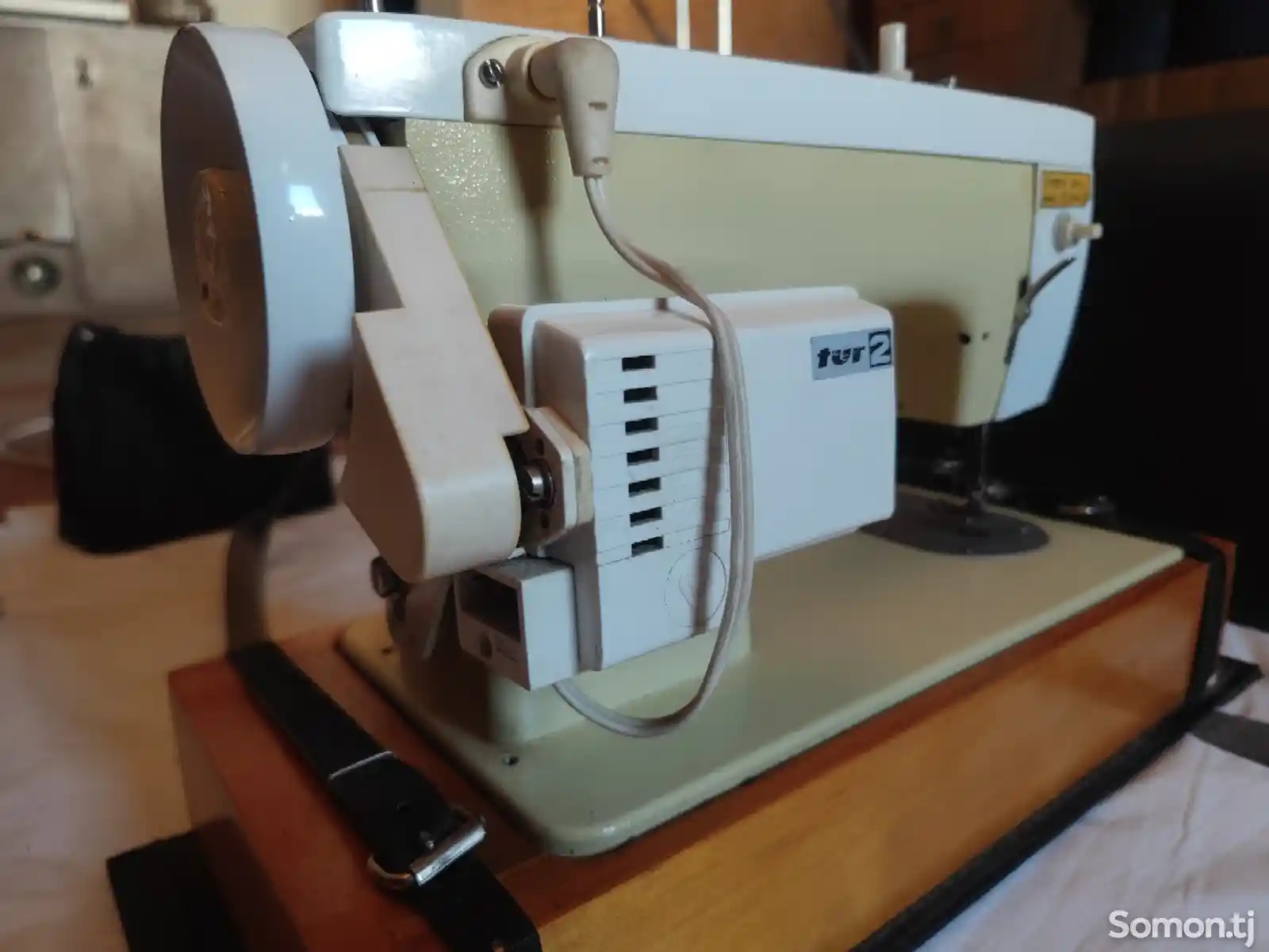 Швейная машинка Чайка 132М-6