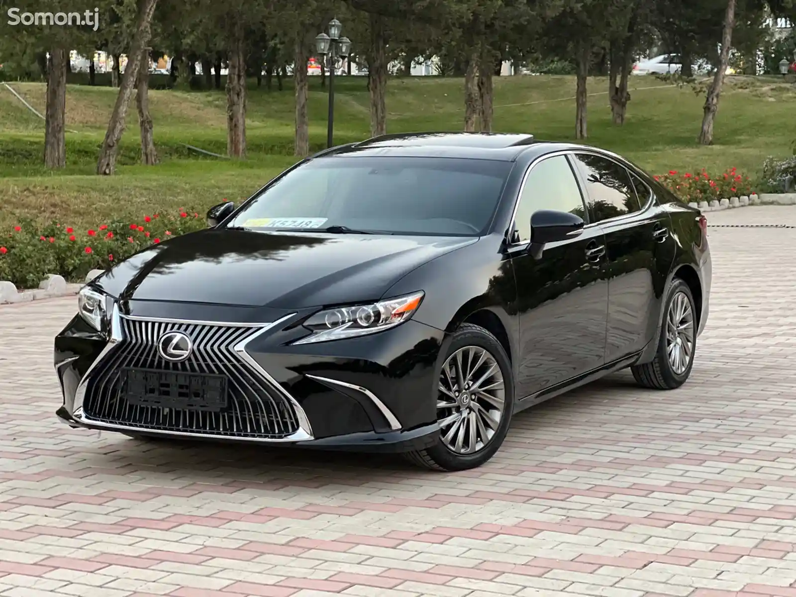 Lexus ES series, 2013-1