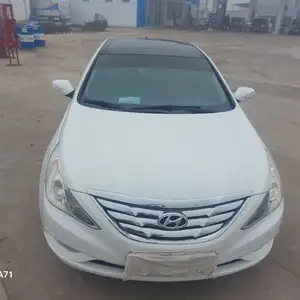 Hyundai Sonata, 2011