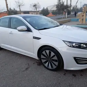 Kia K5, 2011