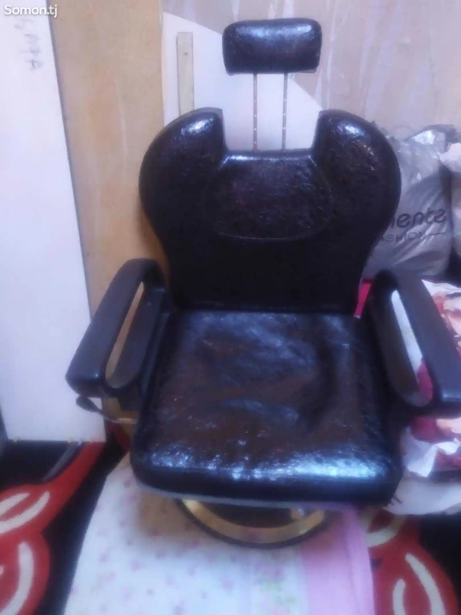 Парикмахеское кресло-3